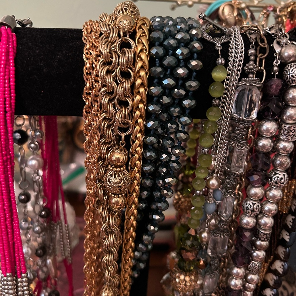 Live Jewelry Show Vintage to Modern